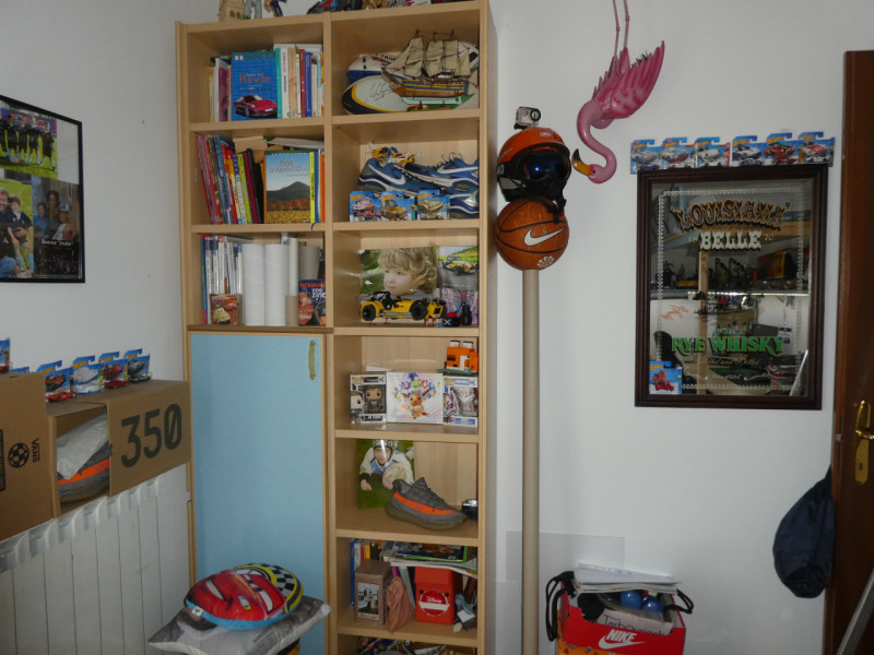 vendesi porzione di casa che si sviluppa su 2 piani , terra e Primo, costruzione del 1998 e poi e...