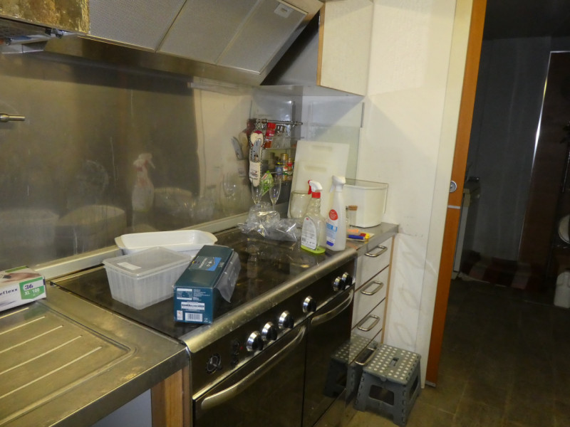 vendesi porzione di casa che si sviluppa su 2 piani , terra e Primo, costruzione del 1998 e poi e...