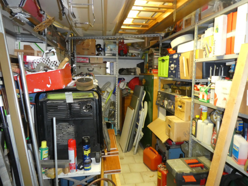 vendesi porzione di casa che si sviluppa su 2 piani , terra e Primo, costruzione del 1998 e poi e...