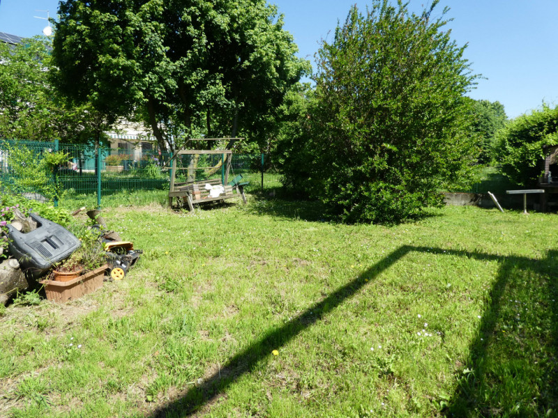 vendesi porzione di casa che si sviluppa su 2 piani , terra e Primo, costruzione del 1998 e poi e...