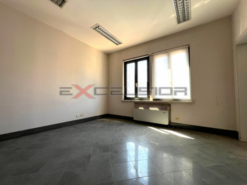 Uffici in Vendita a Adria