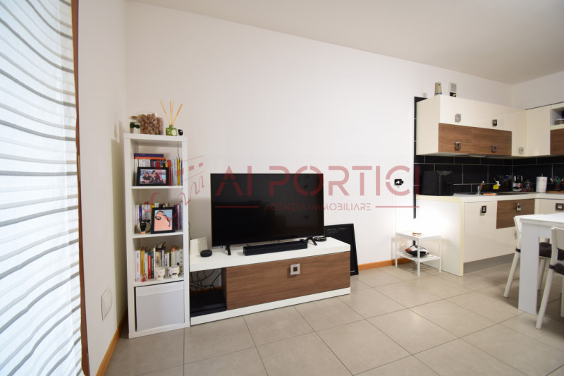 CAMPOLONGO MAGGIORE - APPARTAMENTO ARREDATO al piano terra con ingresso e giardino totalmente ind...