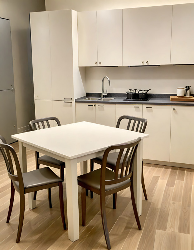 (Per INFO 3316190143) A Camposampiero, in zona centrale e vicino all'ospedale, proponiamo in affi...