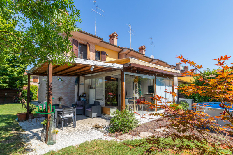 San Giovanni in Persiceto Vendita Casa a schiera porzione di testa
