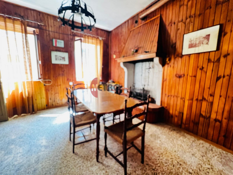 Casa plurifamiliare in vendita in via Giara, Recoaro Terme
Posizione
L’immobile si trova in via G...