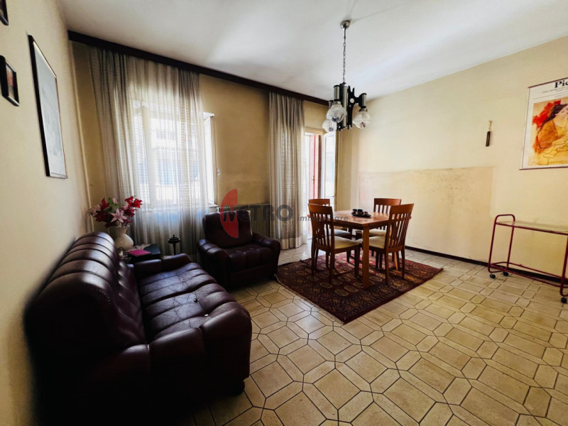 Casa plurifamiliare in vendita in via Giara, Recoaro Terme
Posizione
L’immobile si trova in via G...