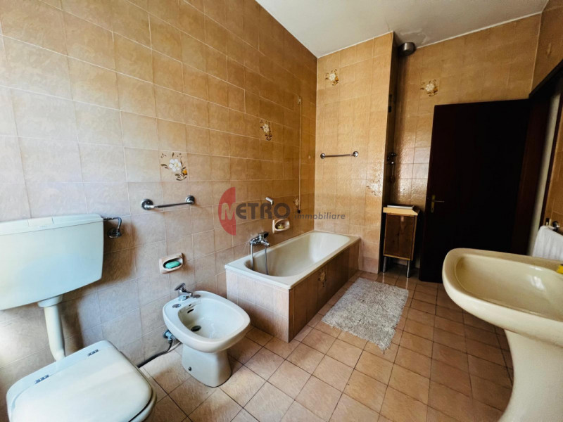 Casa plurifamiliare in vendita in via Giara, Recoaro Terme
Posizione
L’immobile si trova in via G...