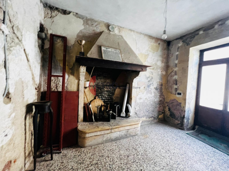 Casa plurifamiliare in vendita in via Giara, Recoaro Terme
Posizione
L’immobile si trova in via G...