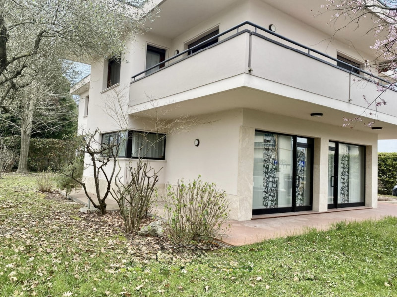 (Per INFO 3316190143) A Quinto di Treviso, in zona residenziale tranquilla, proponiamo in vendita...