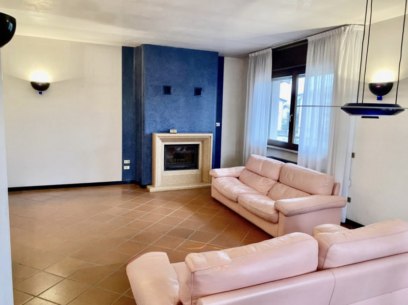 (Per INFO 3316190143) A Quinto di Treviso, in zona residenziale tranquilla, proponiamo in vendita...