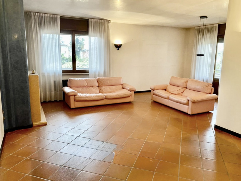 (Per INFO 3316190143) A Quinto di Treviso, in zona residenziale tranquilla, proponiamo in vendita...