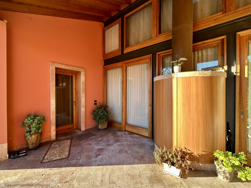 In zona centrale a Galliera Veneta, proponiamo in vendita un'abitazione indipendente completament...