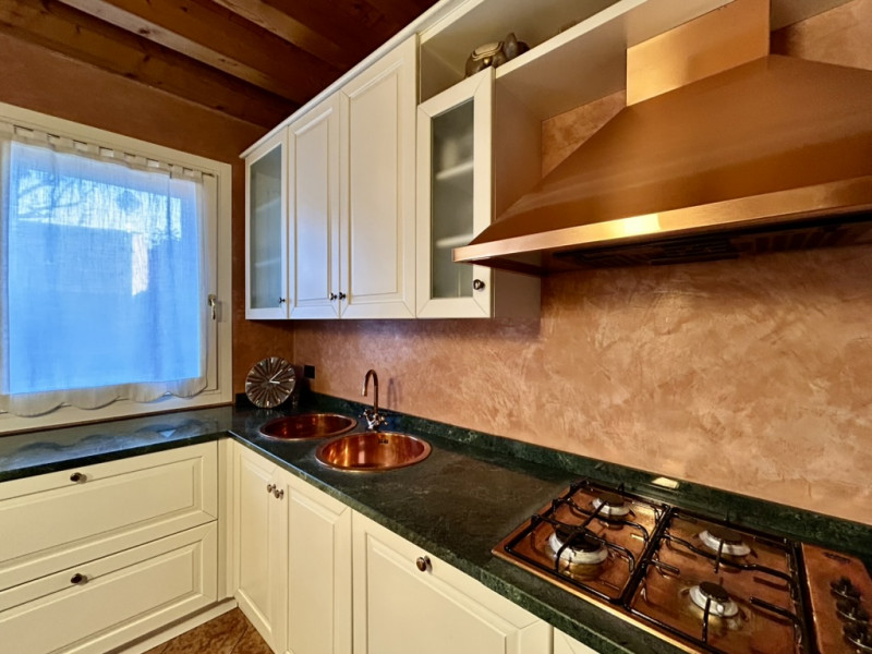 In zona centrale a Galliera Veneta, proponiamo in vendita un'abitazione indipendente completament...