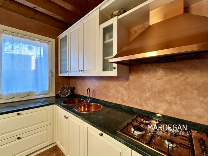 NOSTRA ESCLUSIVA! In zona centrale a Galliera Veneta, proponiamo in vendita un'abitazione indipen...