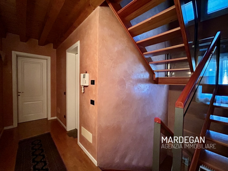 NOSTRA ESCLUSIVA! In zona centrale a Galliera Veneta, proponiamo in vendita un'abitazione indipen...