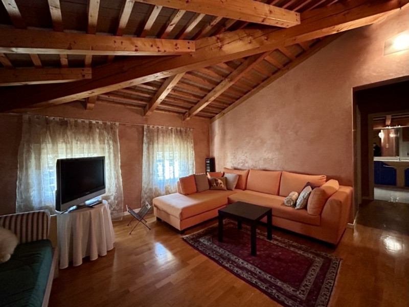 In zona centrale a Galliera Veneta, proponiamo in vendita un'abitazione indipendente completament...