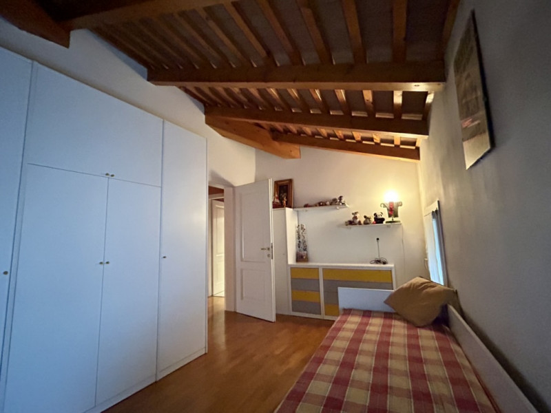 In zona centrale a Galliera Veneta, proponiamo in vendita un'abitazione indipendente completament...