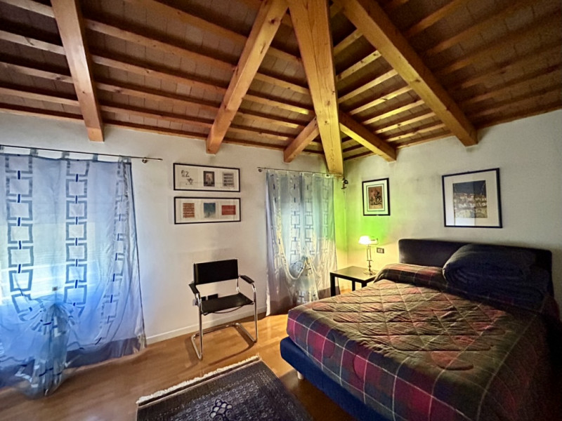 In zona centrale a Galliera Veneta, proponiamo in vendita un'abitazione indipendente completament...