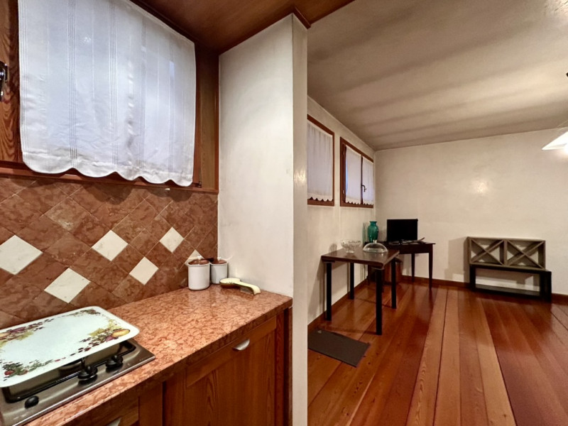 In zona centrale a Galliera Veneta, proponiamo in vendita un'abitazione indipendente completament...