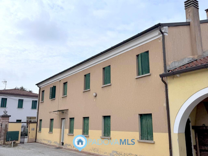 Immobile in esclusiva al Gruppo Padova MLS

In ottima posizione comodissima ai servizi, introvabi...