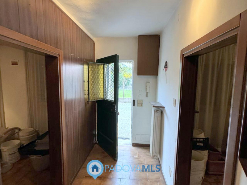 Immobile in esclusiva al Gruppo Padova MLS

In ottima posizione comodissima ai servizi, introvabi...