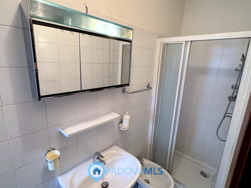 Immobile in esclusiva al Gruppo Padova MLS

In ottima posizione comodissima ai servizi, introvabi...