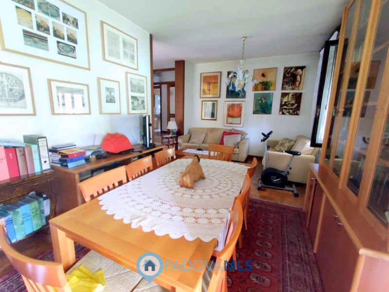 Immobile in esclusiva al Gruppo Padova MLS

Proponiamo in vendita nel quartiere di Carpanedo di A...