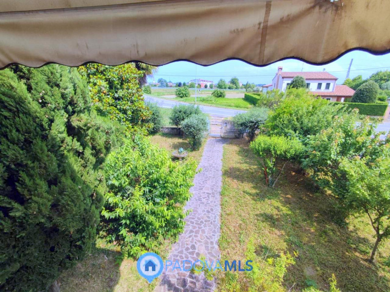 Immobile in esclusiva al Gruppo Padova MLS

Proponiamo in vendita nel quartiere di Carpanedo di A...