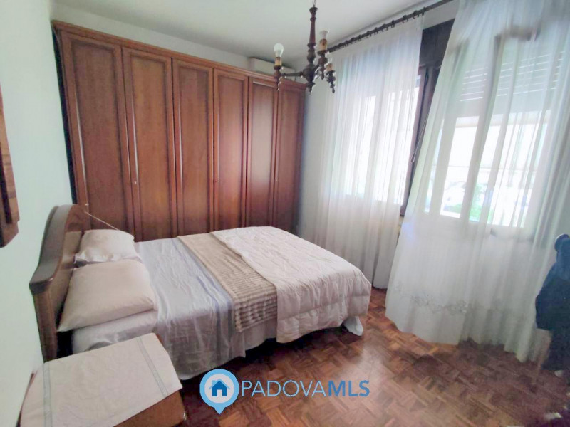 Immobile in esclusiva al Gruppo Padova MLS

Proponiamo in vendita nel quartiere di Carpanedo di A...