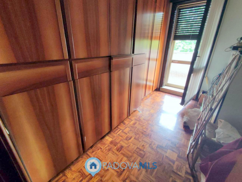 Immobile in esclusiva al Gruppo Padova MLS

Proponiamo in vendita nel quartiere di Carpanedo di A...