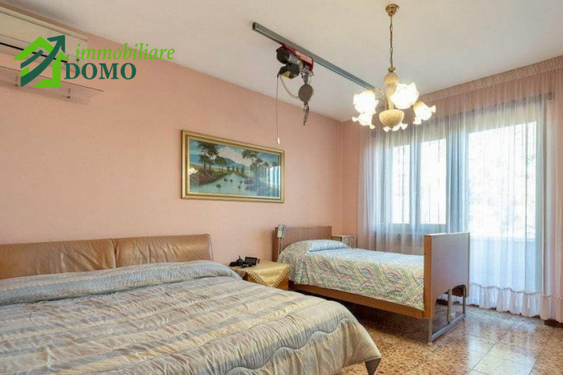 Malo: comoda a tutti i servizi e alle scuole, proponiamo in vendita una casa singola dalle genero...