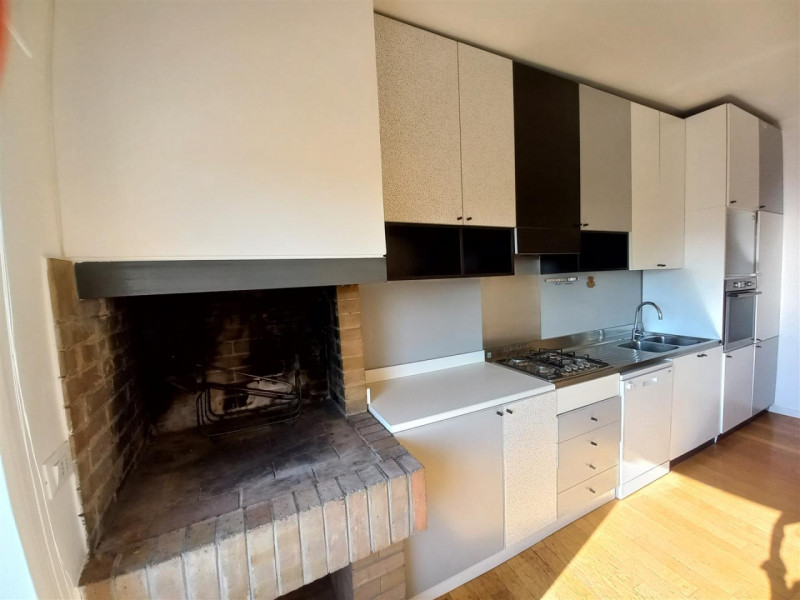 VICENZA-CENTRO STORICO ZONA ZTL: ULTIMO PIANO DI MQ 200 CON STREPITOSA VISTA SUL FIUME. CODICE 45...