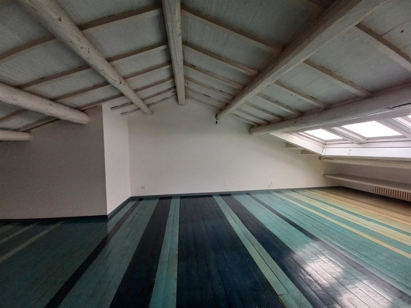 VICENZA-CENTRO STORICO ZONA ZTL: ULTIMO PIANO DI MQ 200 CON STREPITOSA VISTA SUL FIUME. CODICE 45...