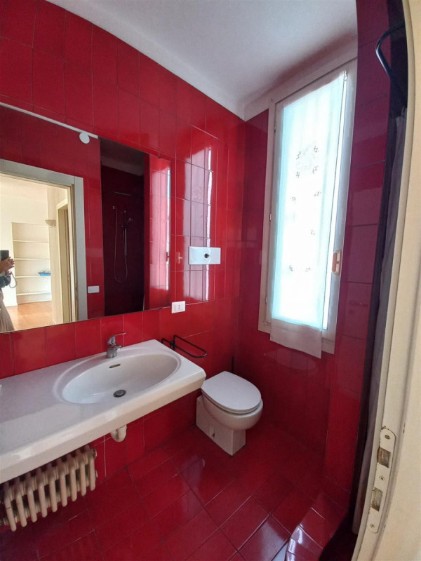 VICENZA-CENTRO STORICO ZONA ZTL: ULTIMO PIANO DI MQ 200 CON STREPITOSA VISTA SUL FIUME. CODICE 45...