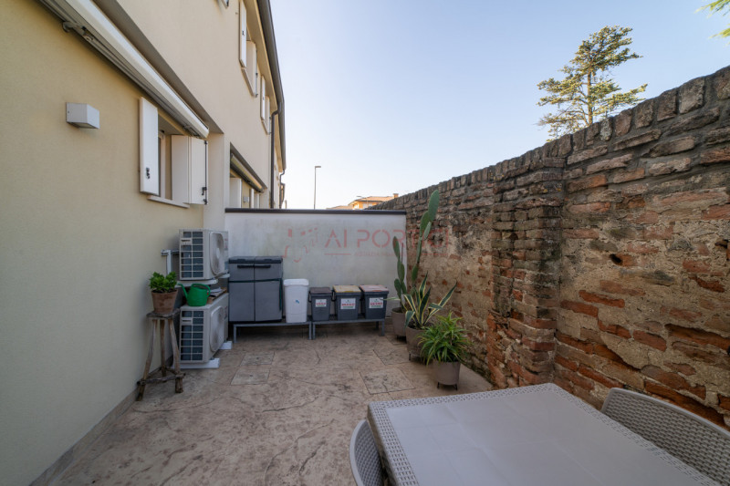 Campagnola di BRUGINE - VILLA A SCHIERA di RECENTISSIMA COSTRUZIONE, sita a pochi passi dal centr...