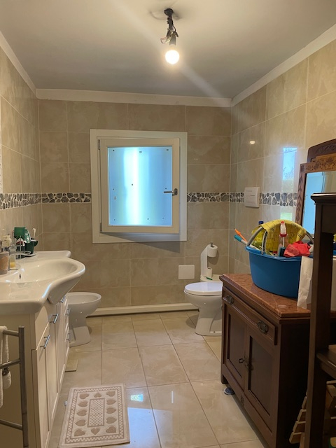 Ti piacerebbe intraprendere attività di affitta camere o bed and breakfast?

A Correzzola nella f...