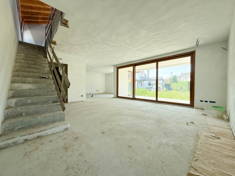 NOVENTA PADOVANA - NUOVE BIFAMILIARI ALLO STATO GREZZO AVANZATO
Proponiamo in vendita, in zona ce...