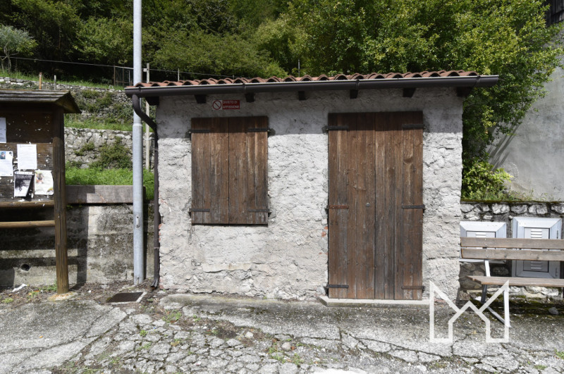 SAN NAZARIO - Inserita in una zona tranquilla comoda al centro paese, proponiamo abitazione in st...
