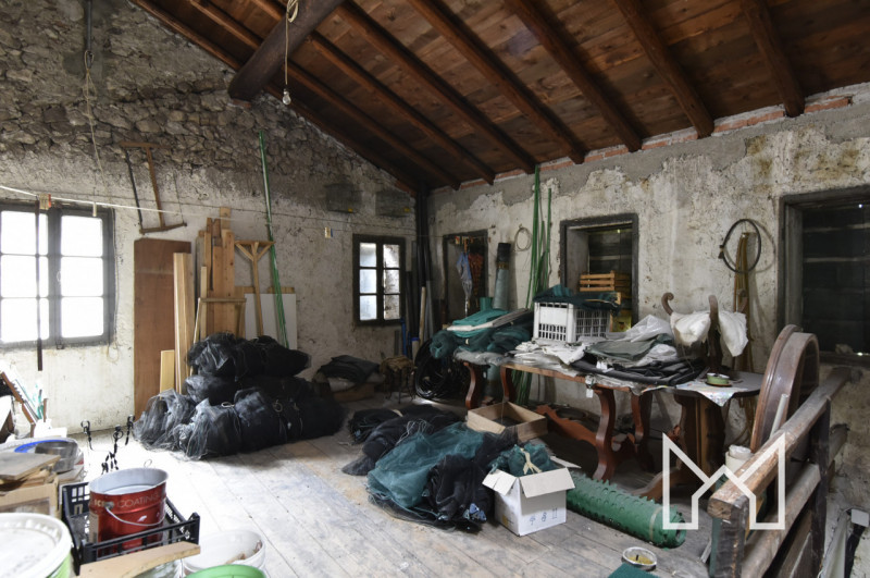 SAN NAZARIO - Inserita in una zona tranquilla comoda al centro paese, proponiamo abitazione in st...