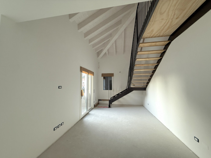 (Per INFO Roberto 3453195338) A Castelfranco Veneto, in zona residenziale a poche centinaia di me...