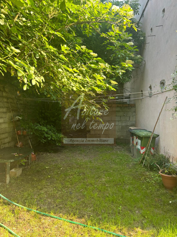 SAN GIORGIO IN BOSCO (PD)

In nostra esclusiva proponiamo in vendita un rustico immerso nel verde...
