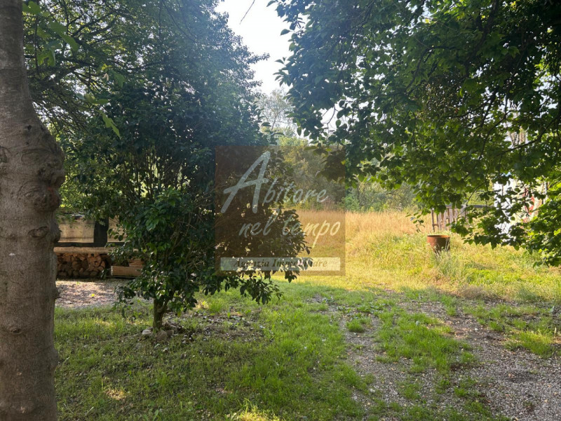 SAN GIORGIO IN BOSCO (PD)

In nostra esclusiva proponiamo in vendita un rustico immerso nel verde...