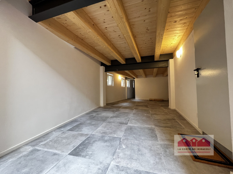 PORTON DEL LUZO: CASETTA TERRA CIELO RISTRUTTURATA A NUOVO CON CORTILE DI PROPRIETA'; INGRESSO, S...