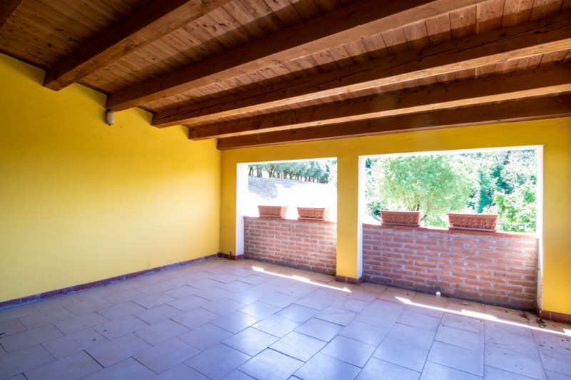 In una delle cornici più suggestive dei Colli Euganei, a Lozzo Atestino nella tranquilla e verdeg...