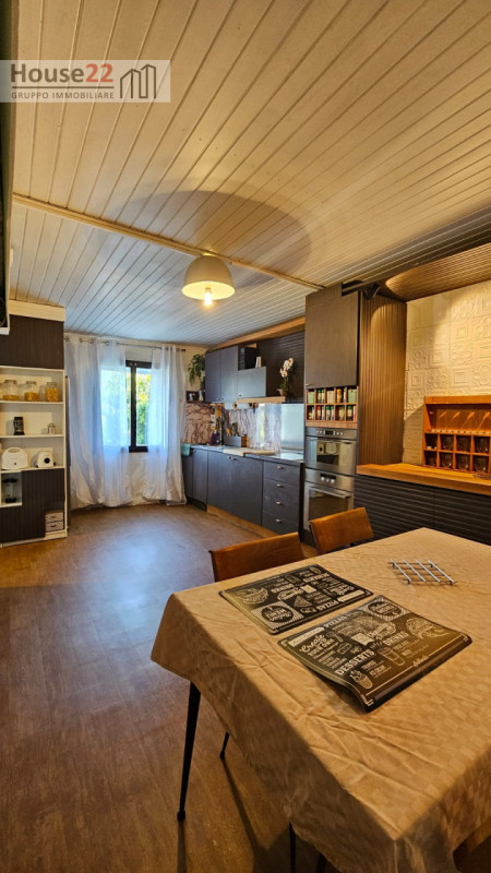 MONTE DI MALO-VICENZA. In posizione privilegiata e immersa nel verde delle colline di Monte di Ma...