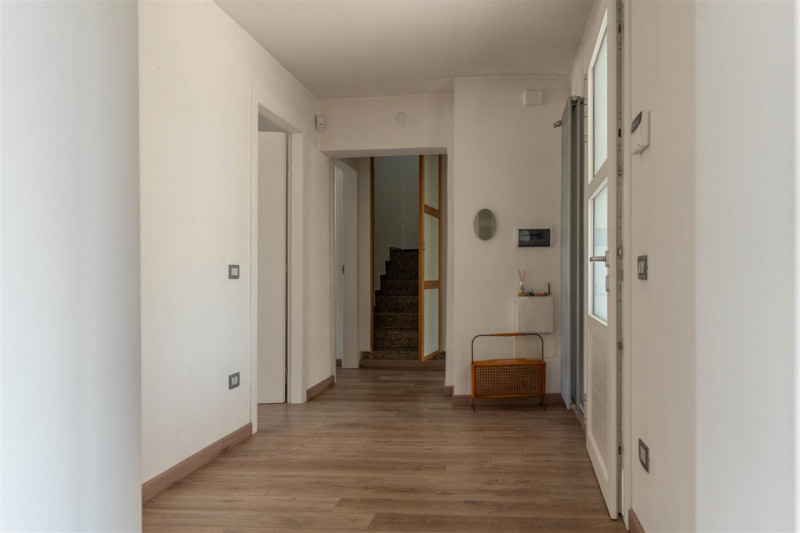 Vendesi a San Martino di Lupari, zona Campretto, casa indipendente in stile rustico con ampio sco...