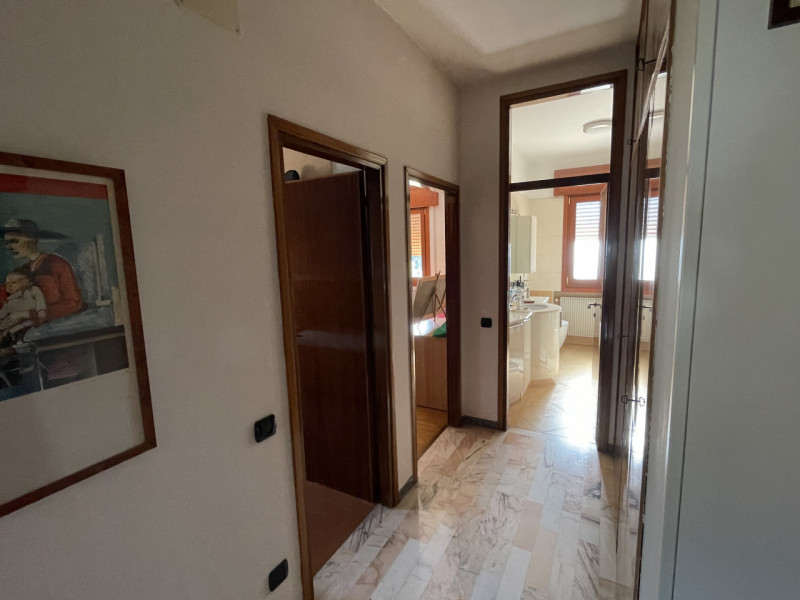 NOSTRA ESCLUSIVA: a pochi passi dal centro di Treviso comodo a tutti i servizi siamo a proporre u...