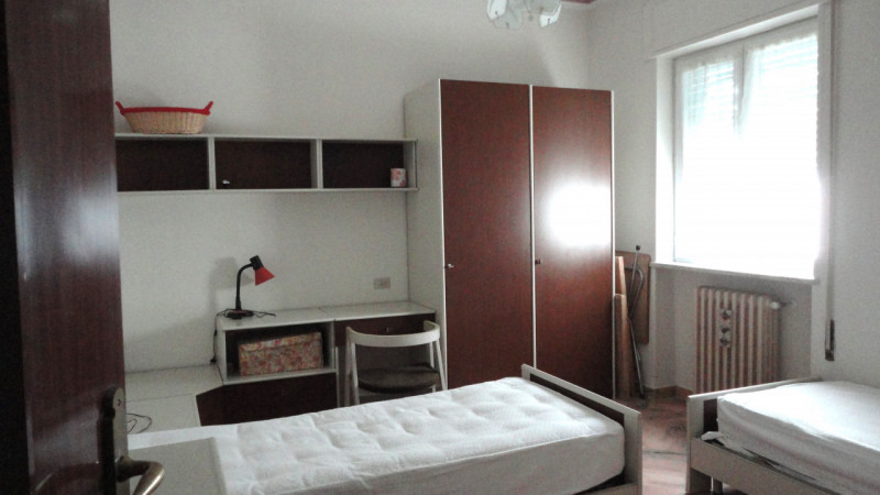 GENZANO DI LUCANIA (PZ) Appartamento al piano 2° in condominio, con ingresso, soggiorno, cucina, ...