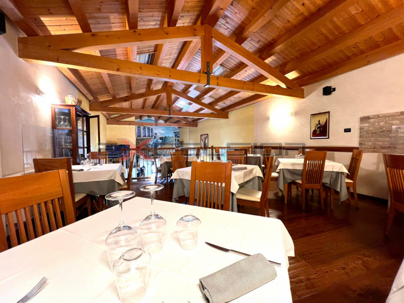 Ristorante / pizzerie / pizzerie al taglio in Vendita a Adria