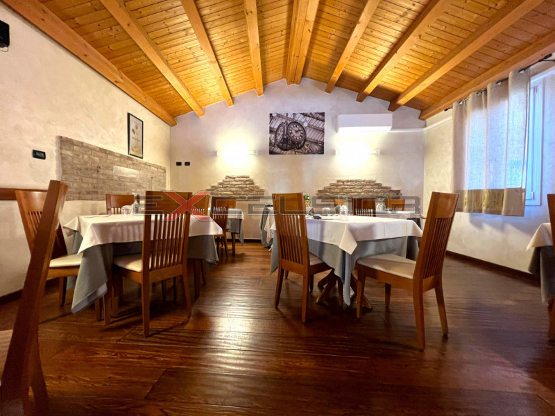 Ristorante / pizzerie / pizzerie al taglio in Vendita a Adria